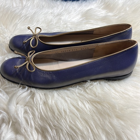 Salvatore Ferragamo flats - Picture 3 of 4